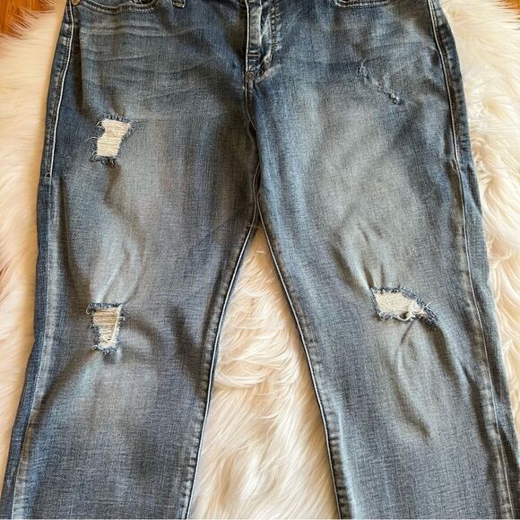 Women’s Rock & Rebublic Indee Distressed Jeans Size 10M - Picture 2 of 8